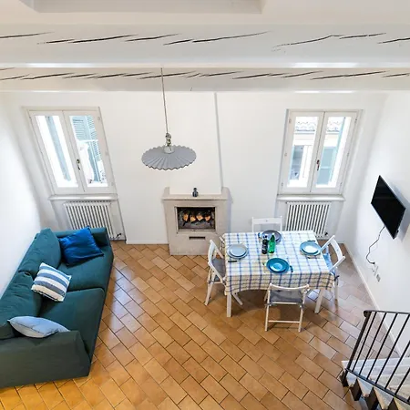 Guesthost - Modern 350mt From Piazza Del Popolo! * Pesaro