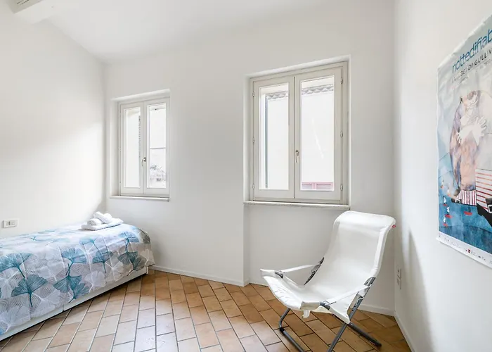 Guesthost - Modern 350mt From Piazza Del Popolo! Apartment