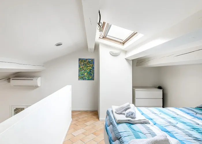 Apartment Guesthost - Modern 350mt From Piazza Del Popolo! Pesaro